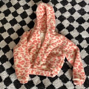 Cheetah puffer coat| Boutique| Size S| Insulating, zipper, pockets